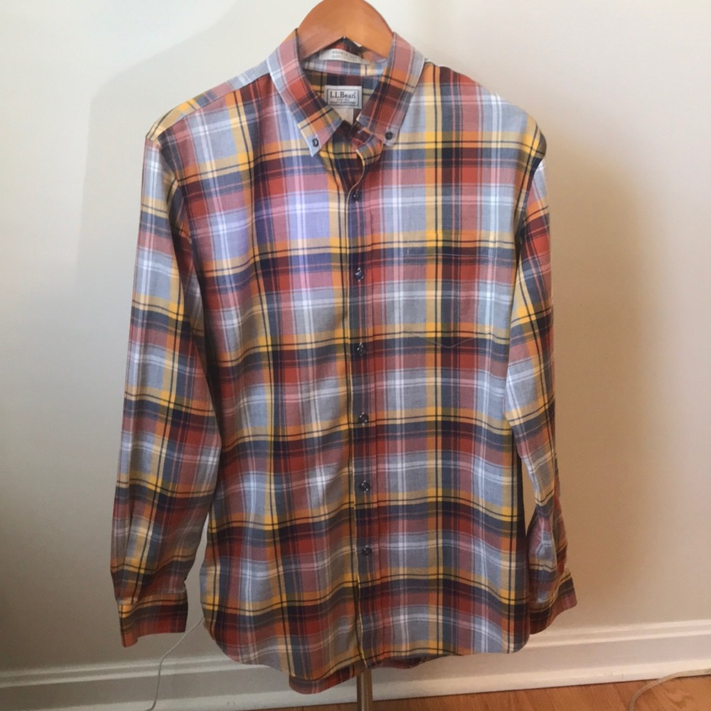 LL Bean Men’s Size M, Wrinkle Free Slightly Fitted Shirt, 100% Cotton,